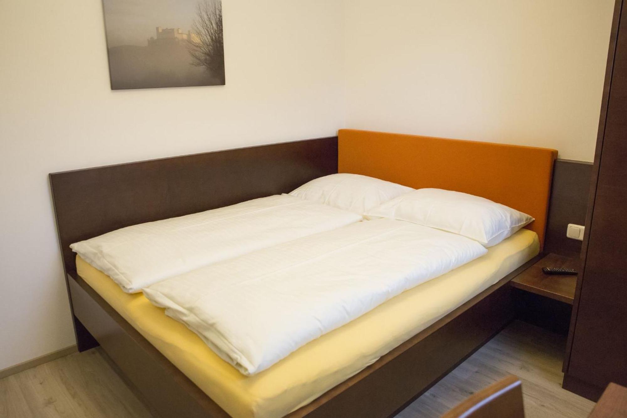 By Gruene Zur Post - 100 % Bio & Ceconi Apartment Salzburg