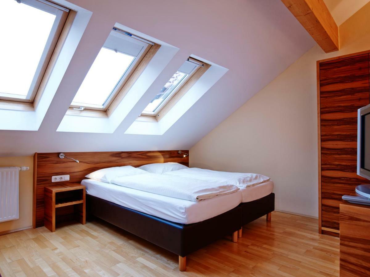 By Gruene Zur Post - 100 % Bio & Ceconi Apartment *