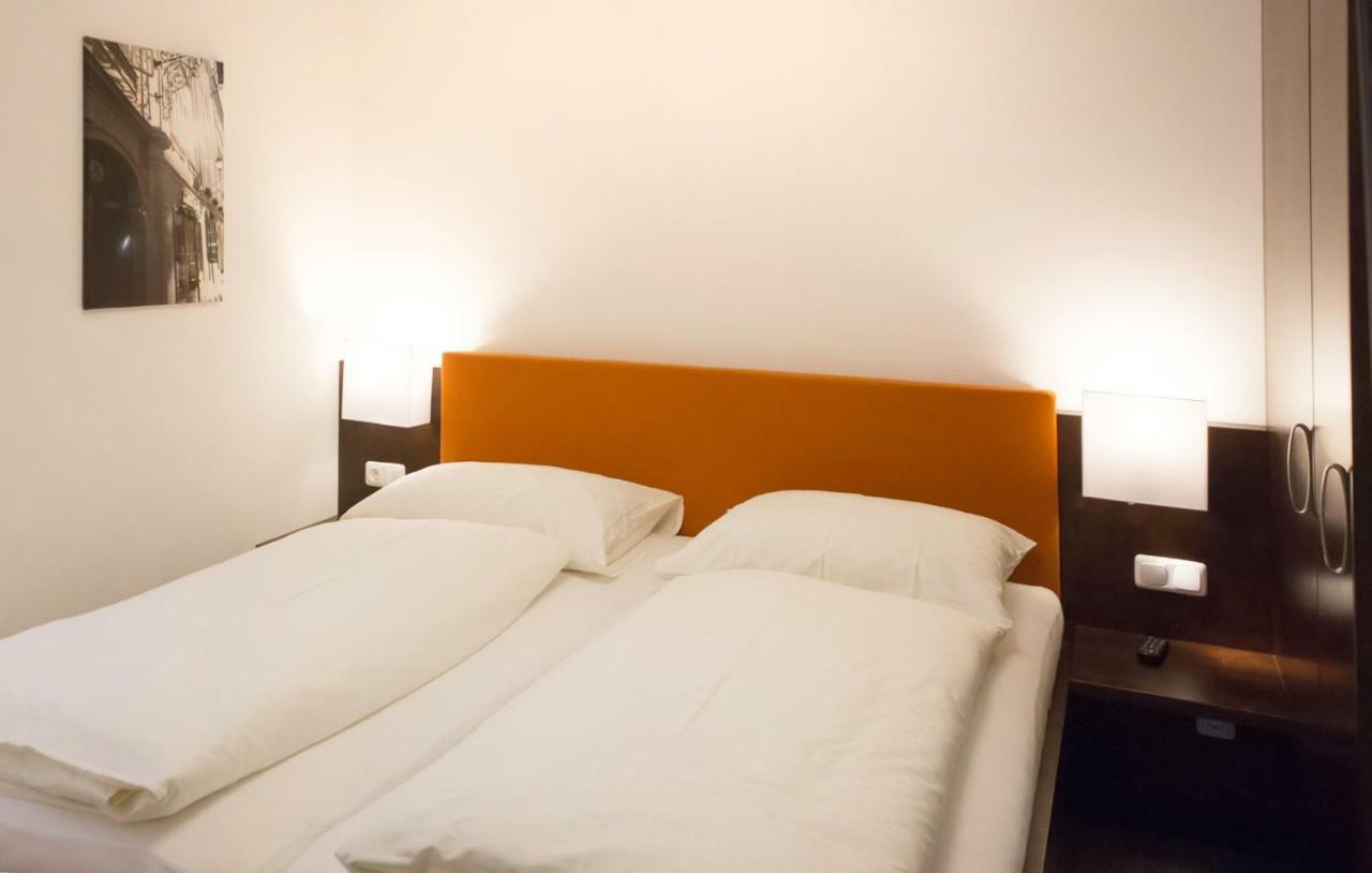 By Gruene Zur Post - 100 % Bio & Ceconi Apartment *