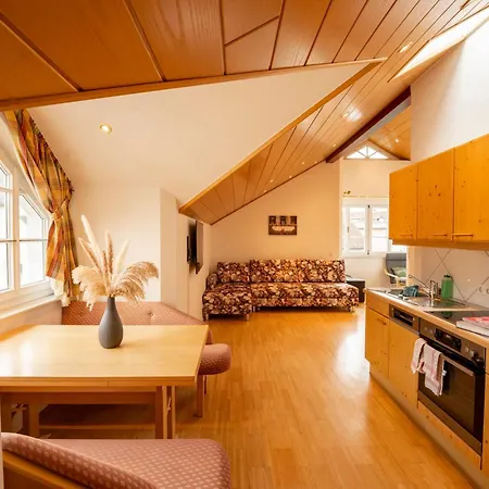 Holiday Apartments By Das Gruene Hotel Zur Post - 100 % Bio & Villa Ceconi Salzburg Exterior photo