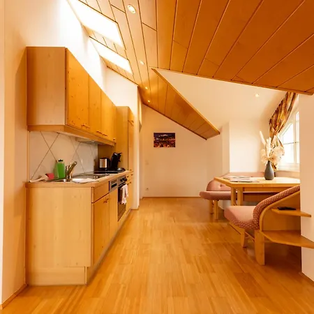 Holiday Apartments By Das Gruene Hotel Zur Post - 100 % Bio & Villa Ceconi Salzburg Exterior photo