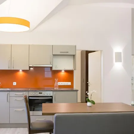 Holiday Apartments By Das Gruene Hotel Zur Post - 100 % Bio & Villa Ceconi Salzburg Exterior photo