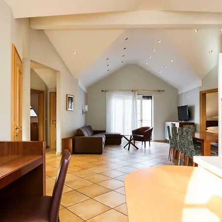 Holiday Apartments By Das Gruene Hotel Zur Post - 100 % Bio & Villa Ceconi Salzburg Exterior photo
