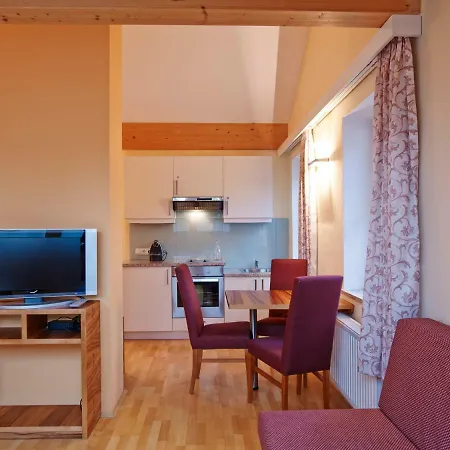 Holiday Apartments By Das Gruene Hotel Zur Post - 100 % Bio & Villa Ceconi Salzburg Exterior photo