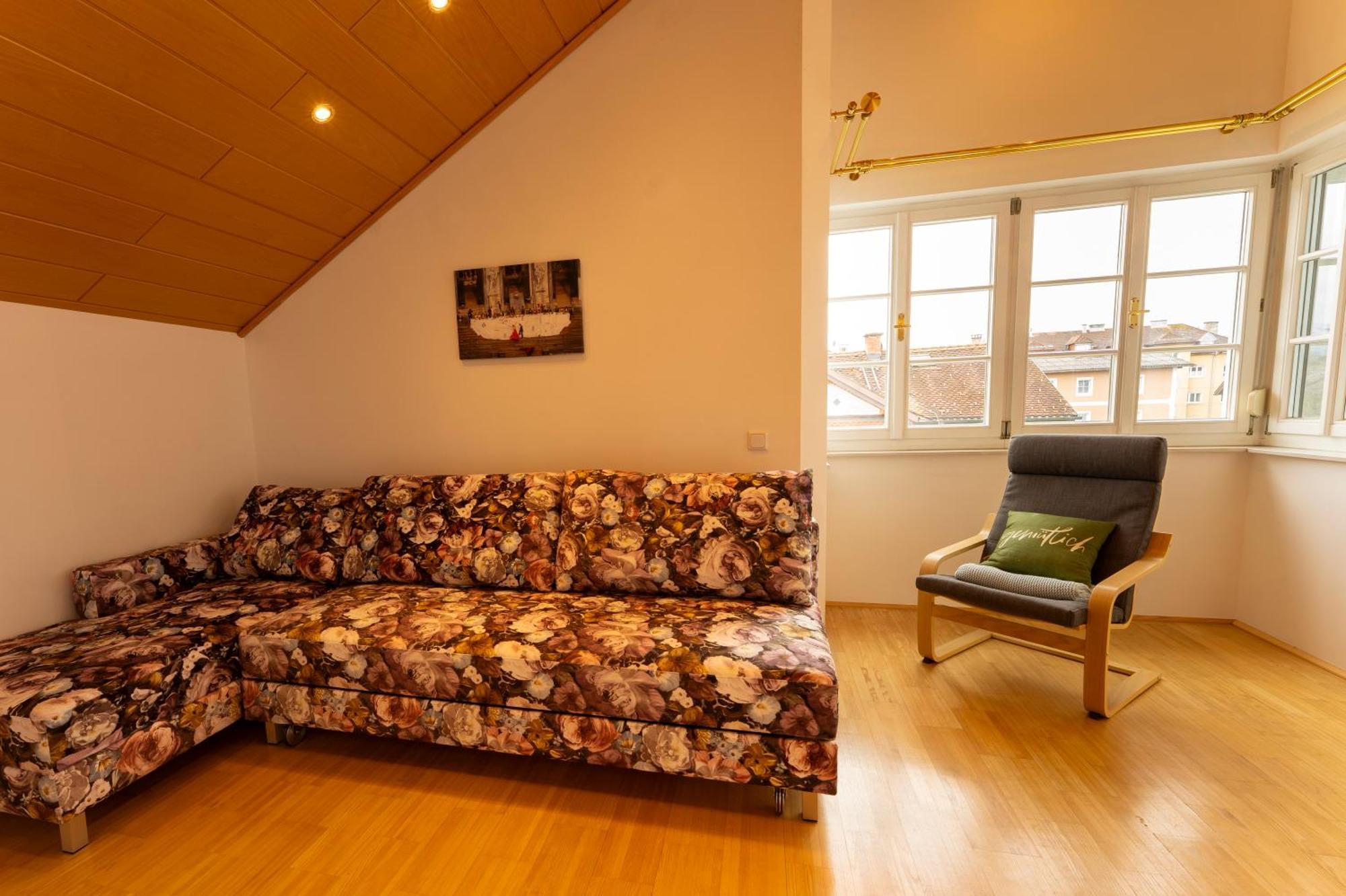 By Gruene Zur Post - 100 % Bio & Ceconi Apartmán